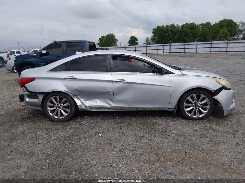 2013 HYUNDAI SONATA SE