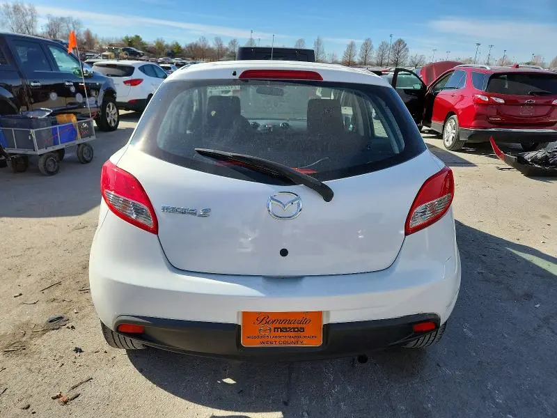 2011 MAZDA MAZDA2   