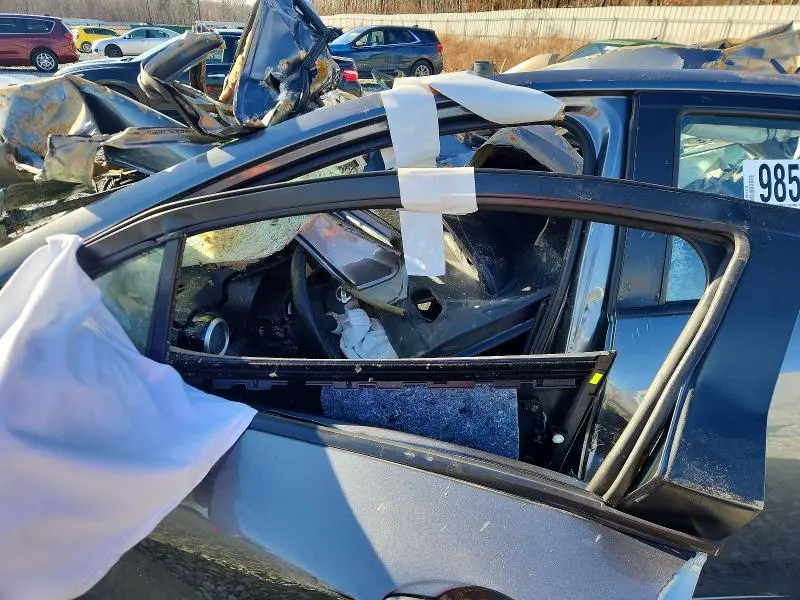 2022 NISSAN VERSA SV  