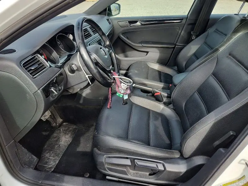 2018 VOLKSWAGEN JETTA SPORT  