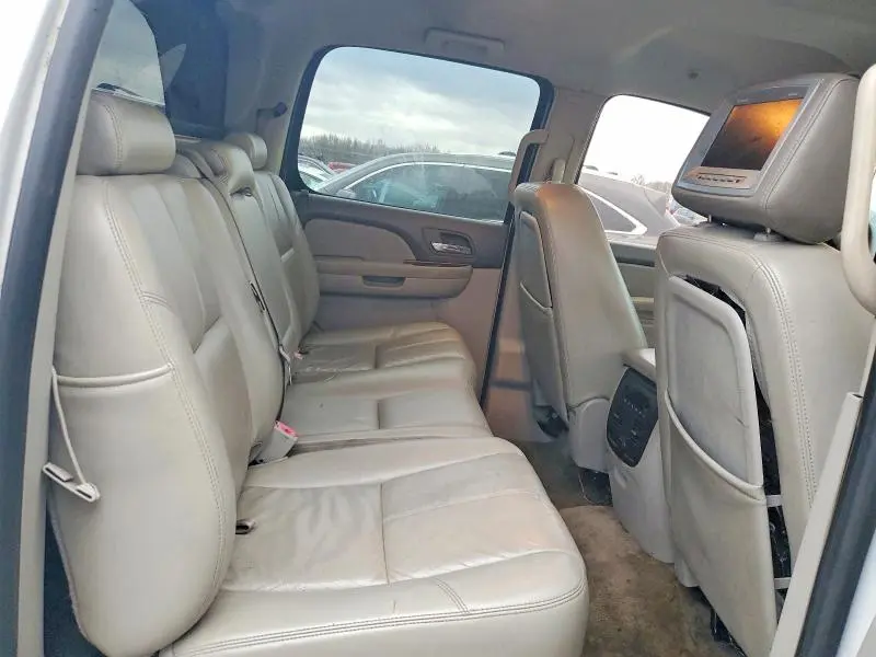 2010 CHEVROLET AVALANCHE LT  