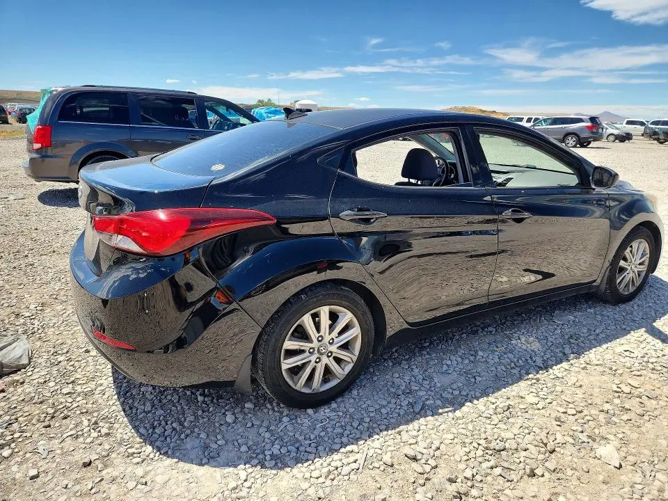 2014 HYUNDAI ELANTRA SE  