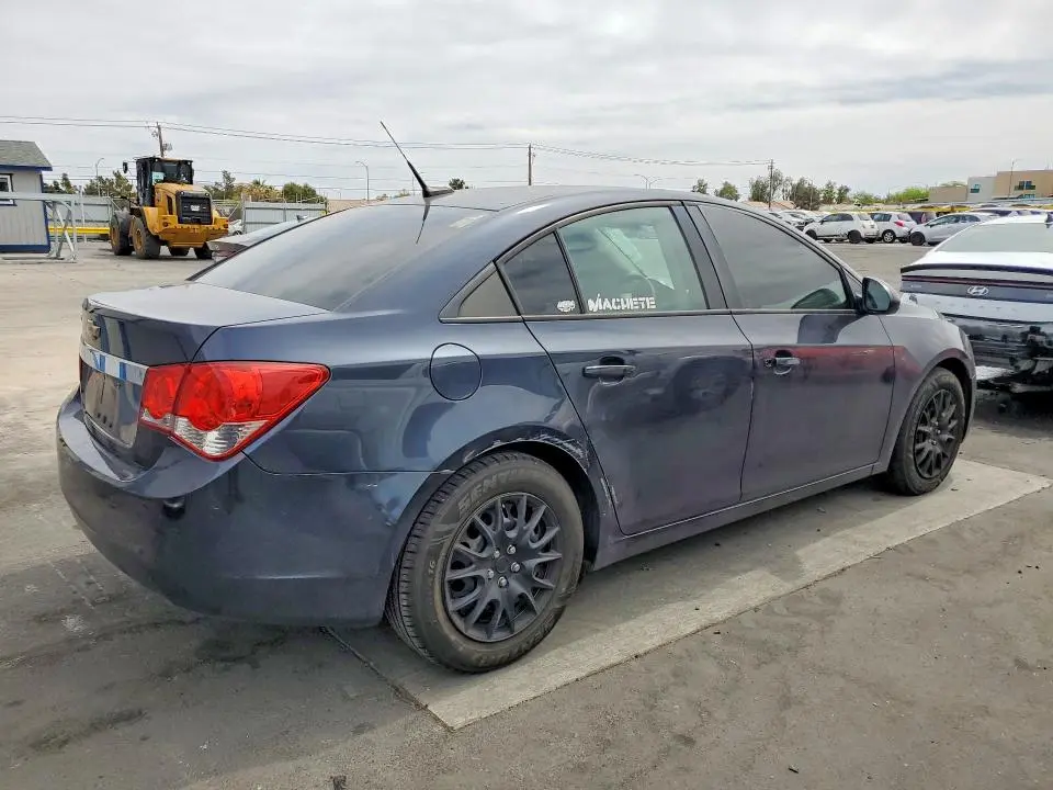 2014 CHEVROLET CRUZE LS  