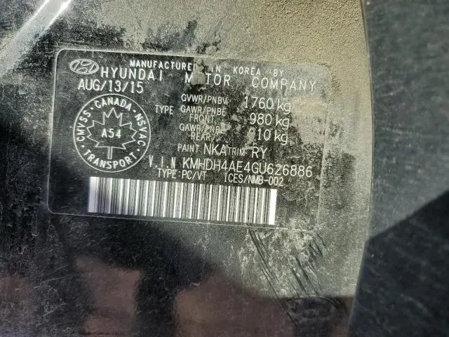 2016 HYUNDAI ELANTRA SE  