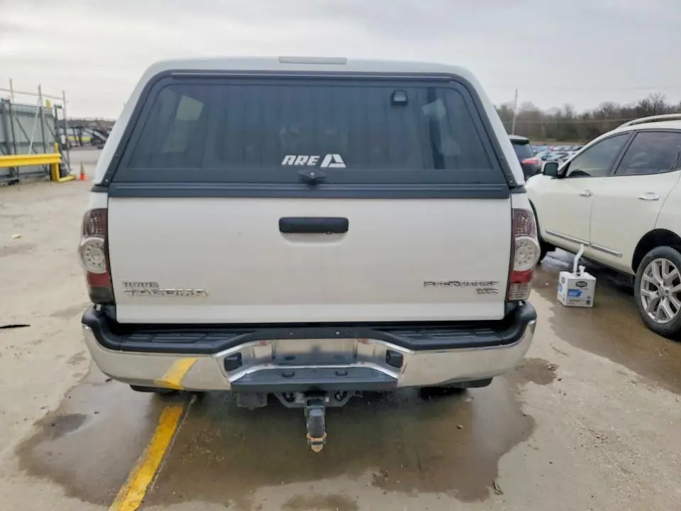 2011 TOYOTA TACOMA PRERUNNER V6  
