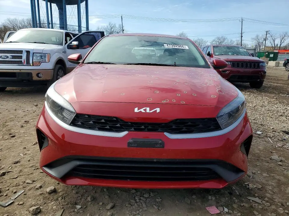 2023 KIA FORTE LXS  