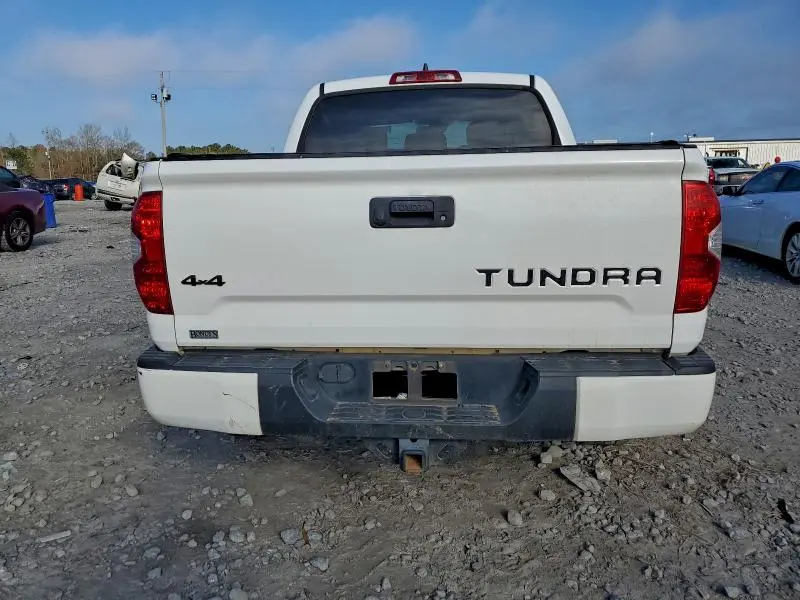 2020 TOYOTA TUNDRA CREWMAX SR5  