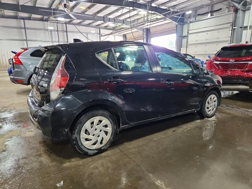 2016 TOYOTA PRIUS C TWO  