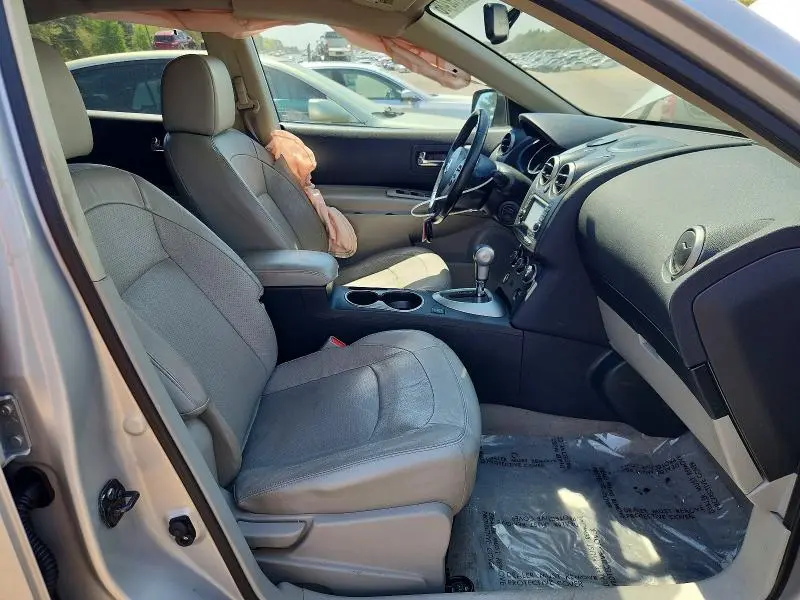 2012 NISSAN ROGUE S  