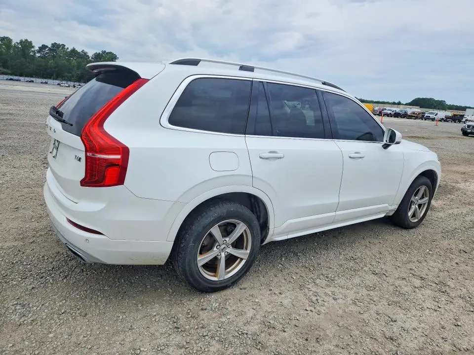 2018 VOLVO XC90 T6  
