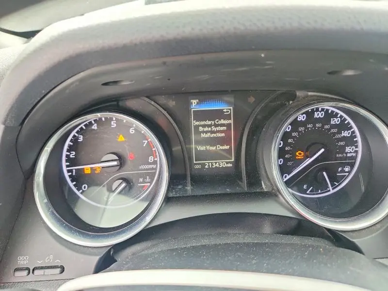 2019 TOYOTA CAMRY LE  