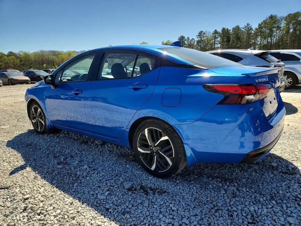 2023 NISSAN VERSA SR  
