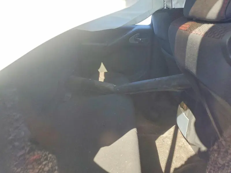 2011 NISSAN FRONTIER S  