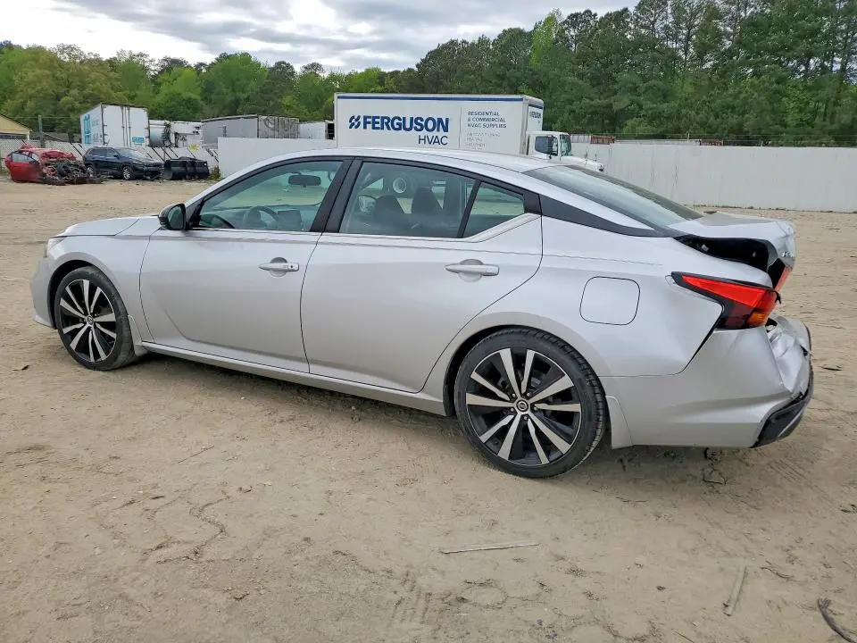 2019 NISSAN ALTIMA SR  