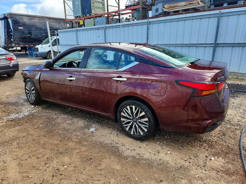 2025 NISSAN ALTIMA SV  