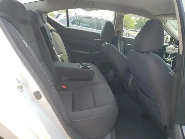 2021 NISSAN ALTIMA SV  