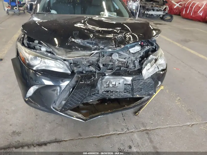 2015 TOYOTA CAMRY HYBRID SE