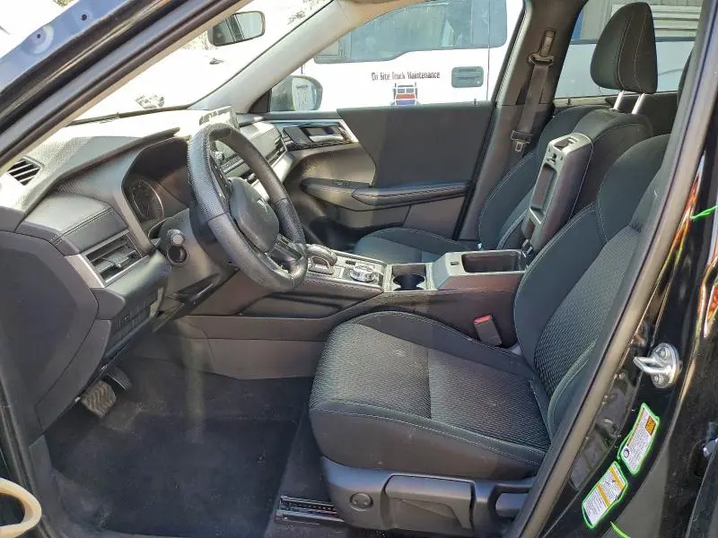 2024 MITSUBISHI OUTLANDER ES  