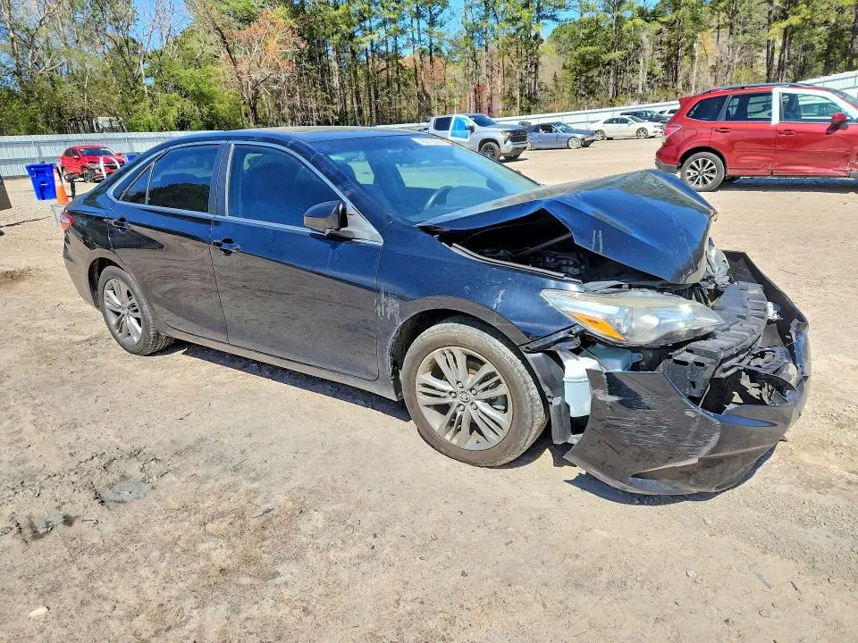 2017 TOYOTA CAMRY SE  