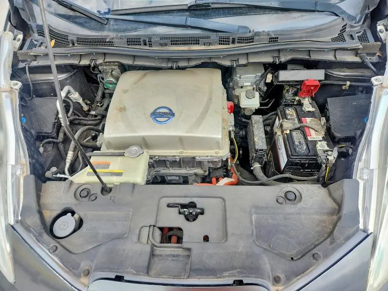 2015 NISSAN LEAF S  