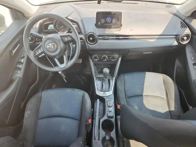 2019 TOYOTA YARIS L  