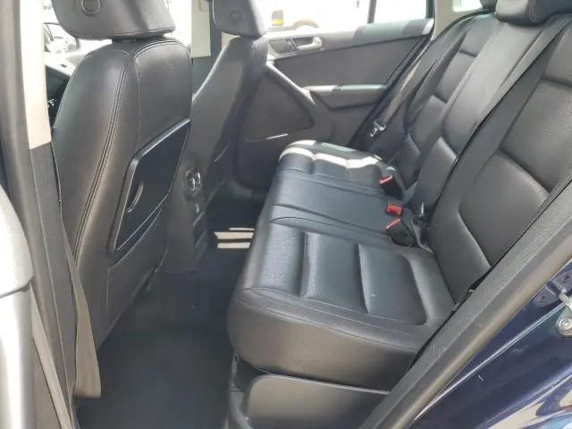 2012 VOLKSWAGEN TIGUAN S  