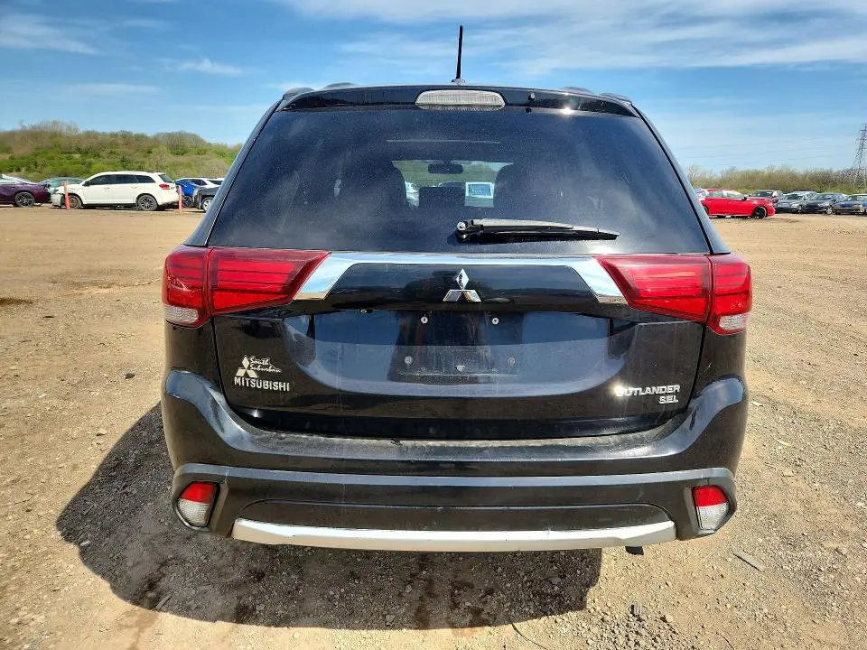 2016 MITSUBISHI OUTLANDER SE  