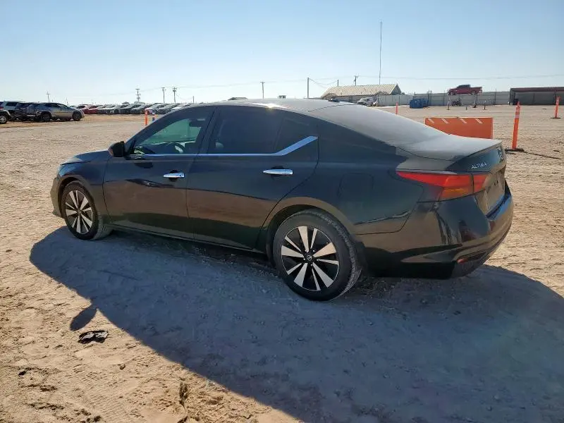 2021 NISSAN ALTIMA SV  