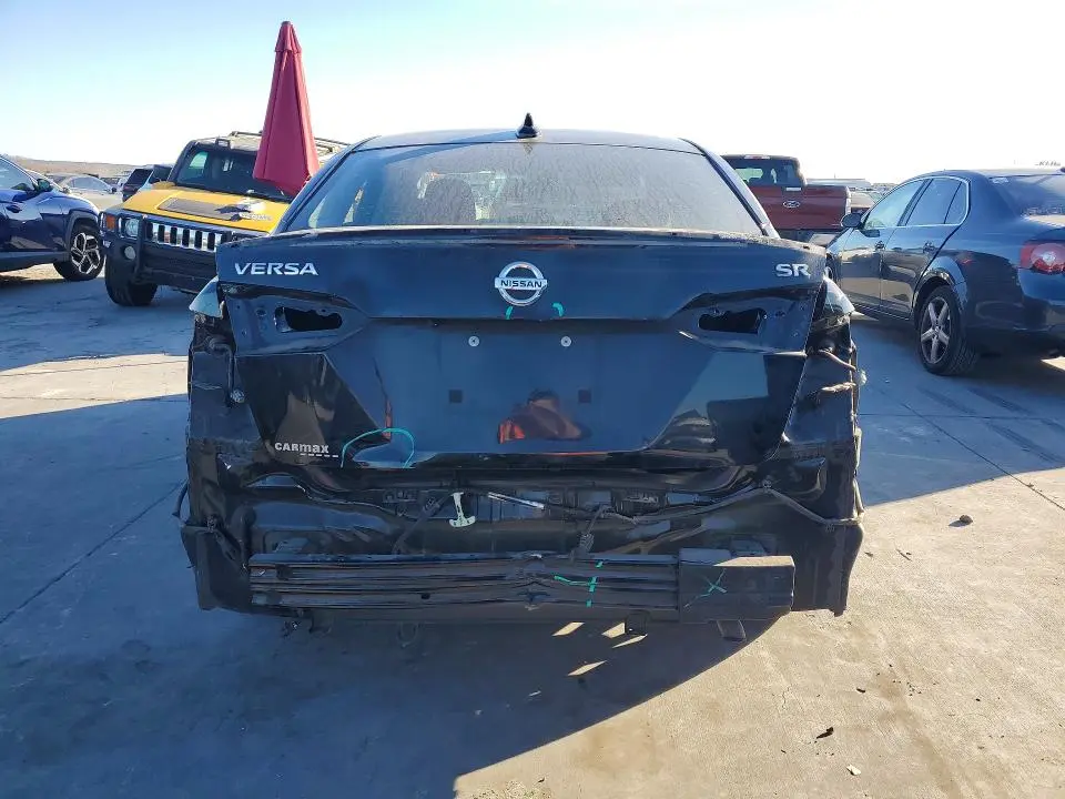 2020 NISSAN VERSA SR  