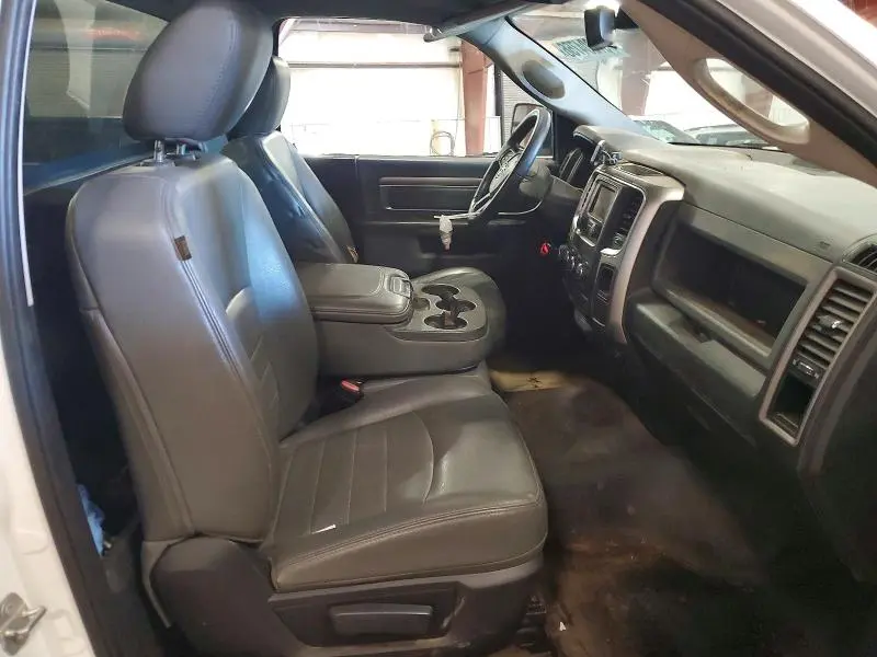 2016 RAM 1500 ST  
