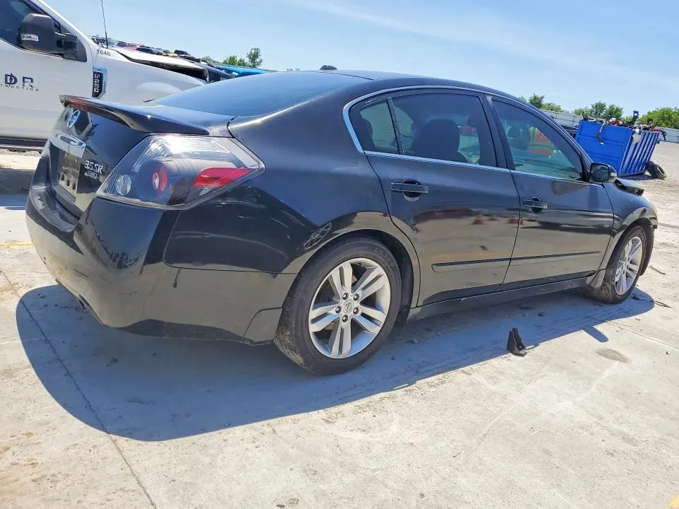 2010 NISSAN ALTIMA SR  