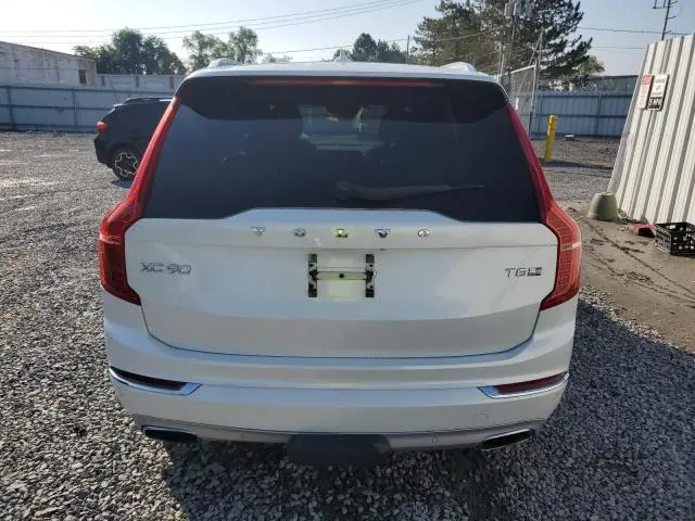 2017 VOLVO XC90 T8  