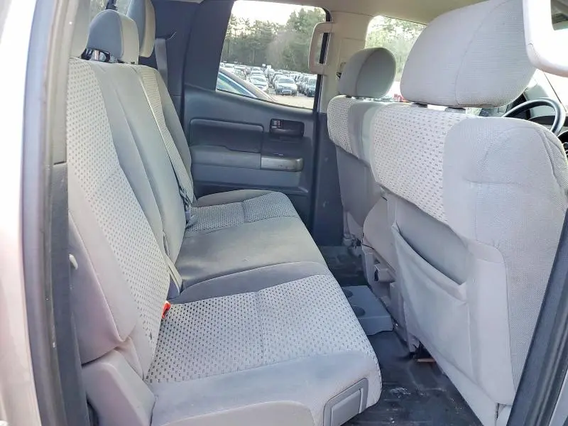 2010 TOYOTA TUNDRA GRADE  