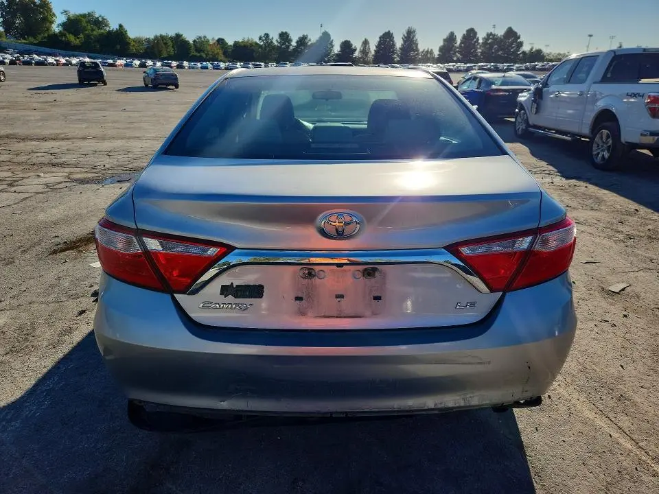 2016 TOYOTA CAMRY LE  