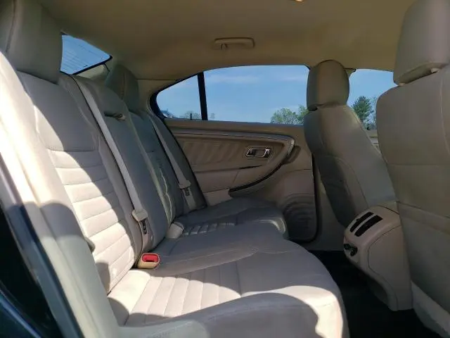 2017 FORD TAURUS SE  