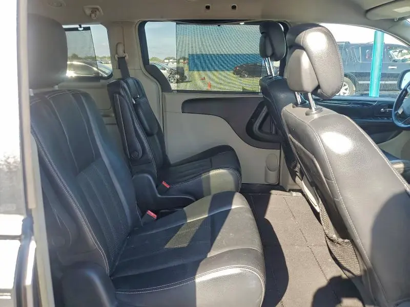 2011 CHRYSLER TOWN & COUNTRY TOURING L  