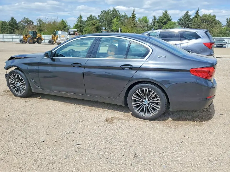 2019 BMW 530E   