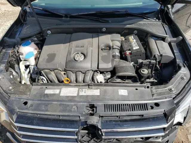 2013 VOLKSWAGEN PASSAT SE  
