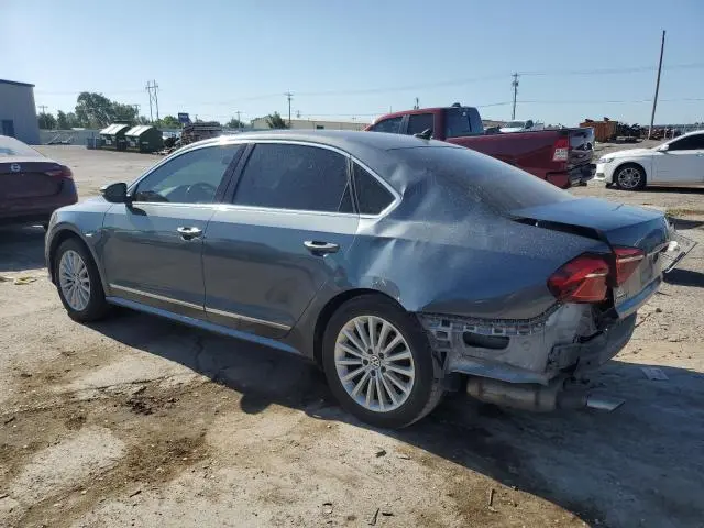 2017 VOLKSWAGEN PASSAT SE  