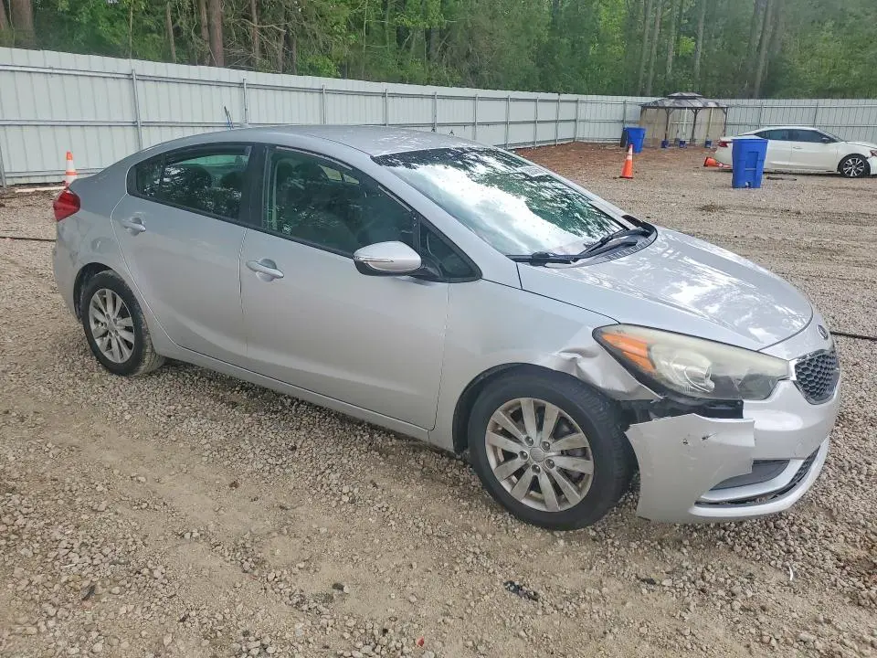 2016 KIA FORTE LX  