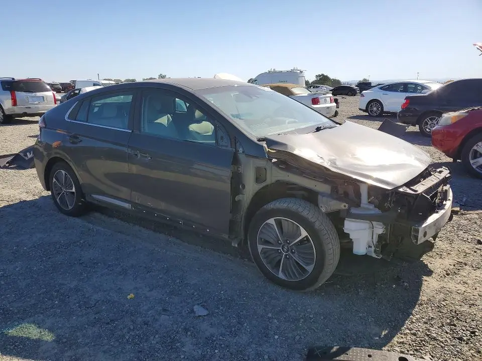2022 HYUNDAI IONIQ SEL  