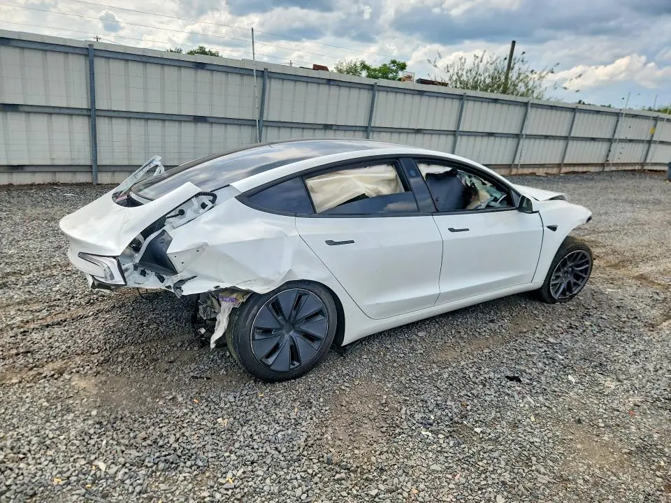 2025 TESLA MODEL 3   