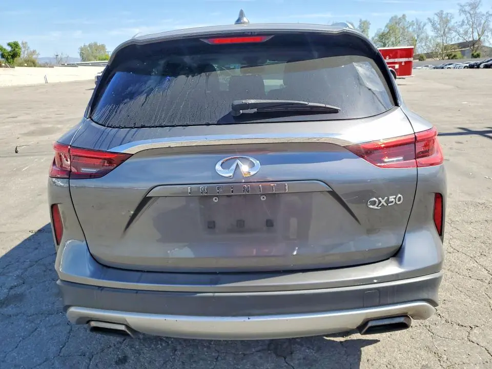 2019 INFINITI QX50 LUXE  