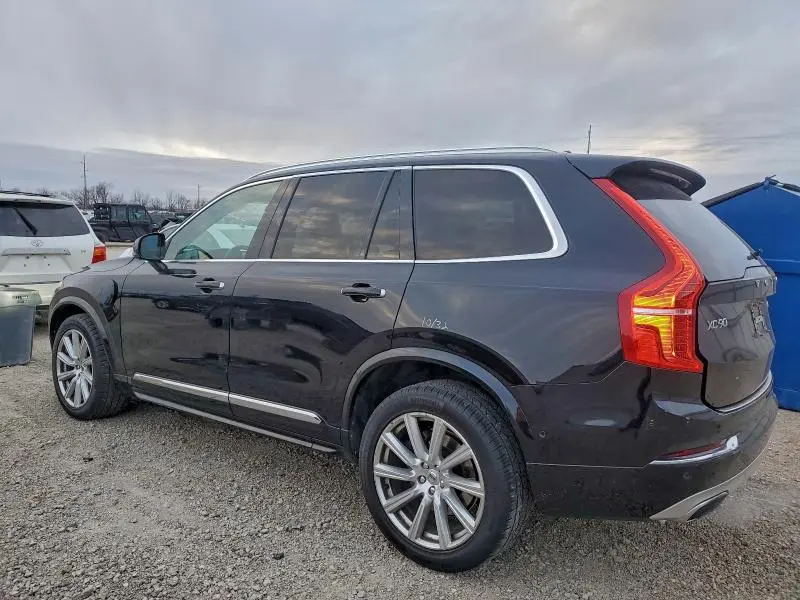 2017 VOLVO XC90 T8  