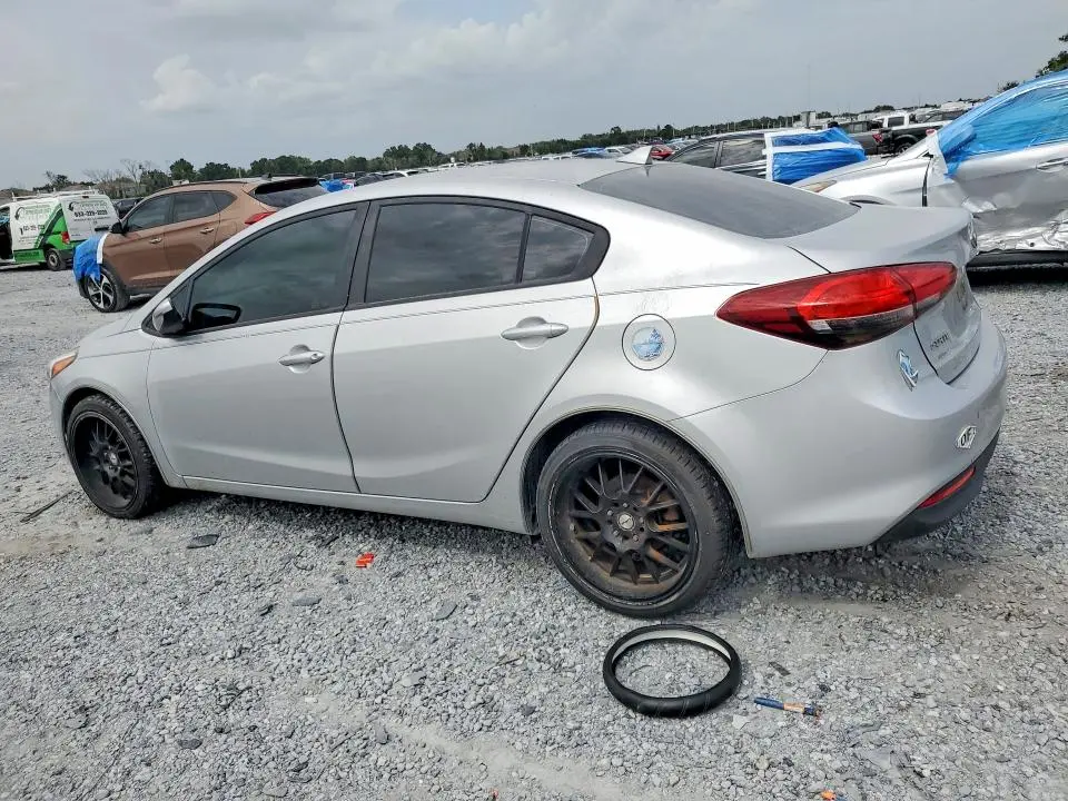 2017 KIA FORTE LX  