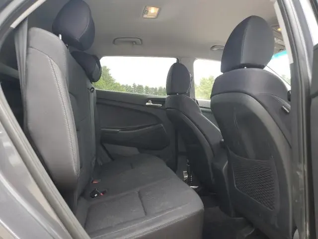 2021 HYUNDAI TUCSON SE  