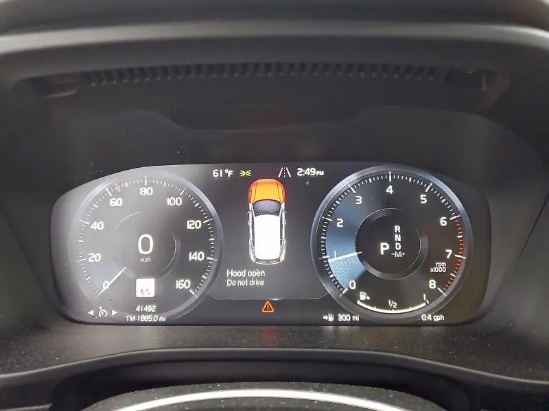 2020 VOLVO XC40 T5 R-DESIGN  