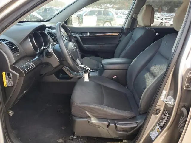 2011 KIA SORENTO BASE  