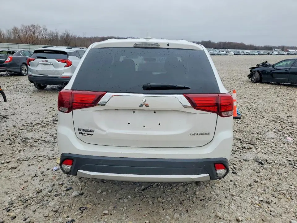 2017 MITSUBISHI OUTLANDER ES  