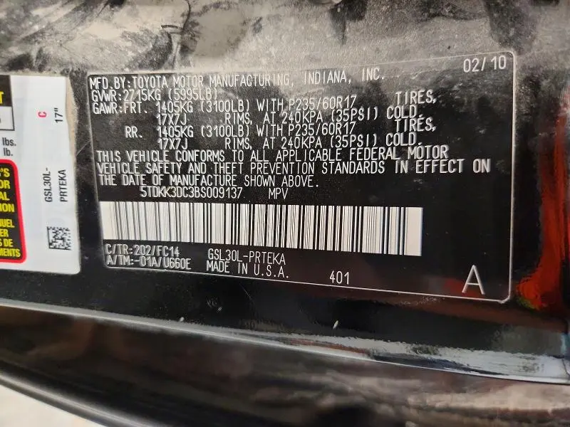 2011 TOYOTA SIENNA LE  